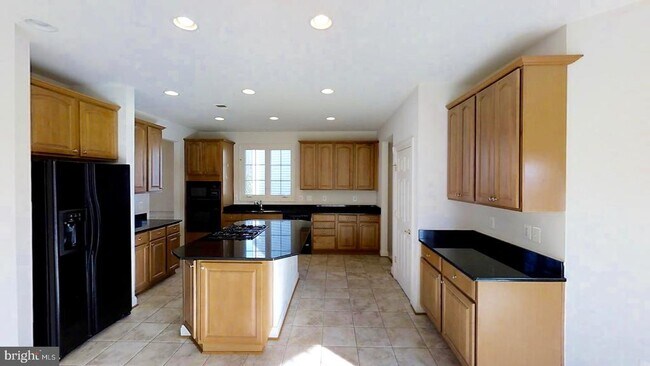 Building Photo - 2567 Transom Pl