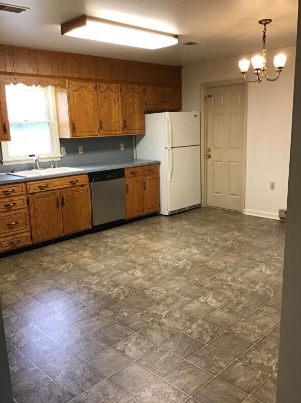 Building Photo - 3708 Sycamore Grove Rd