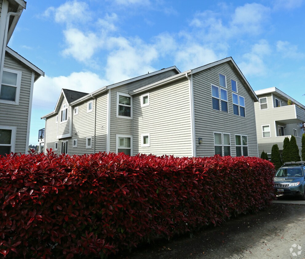 Building Photo - 2626 Apartments