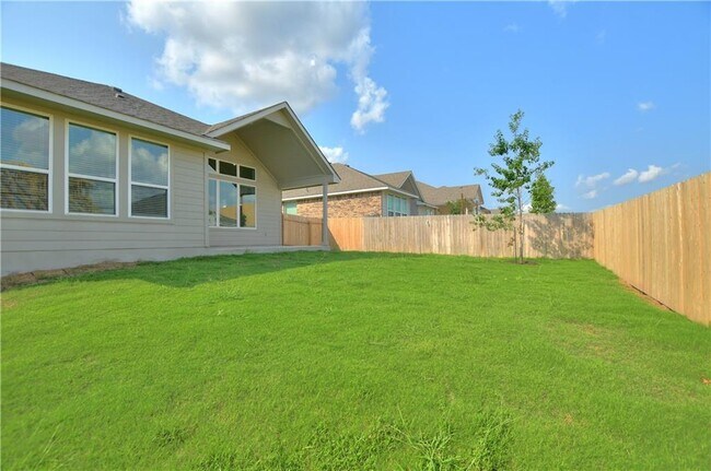 Building Photo - 145 High Plains Dr
