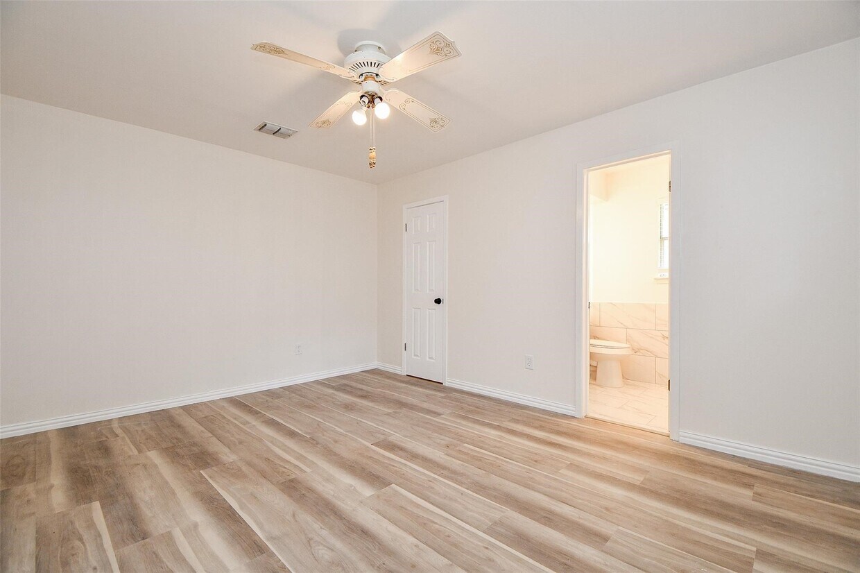 Foto principal - 162 Bluebonnet St