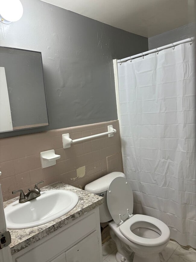 Foto del edificio - 1BED/1BATH Near I10 and Monroe
