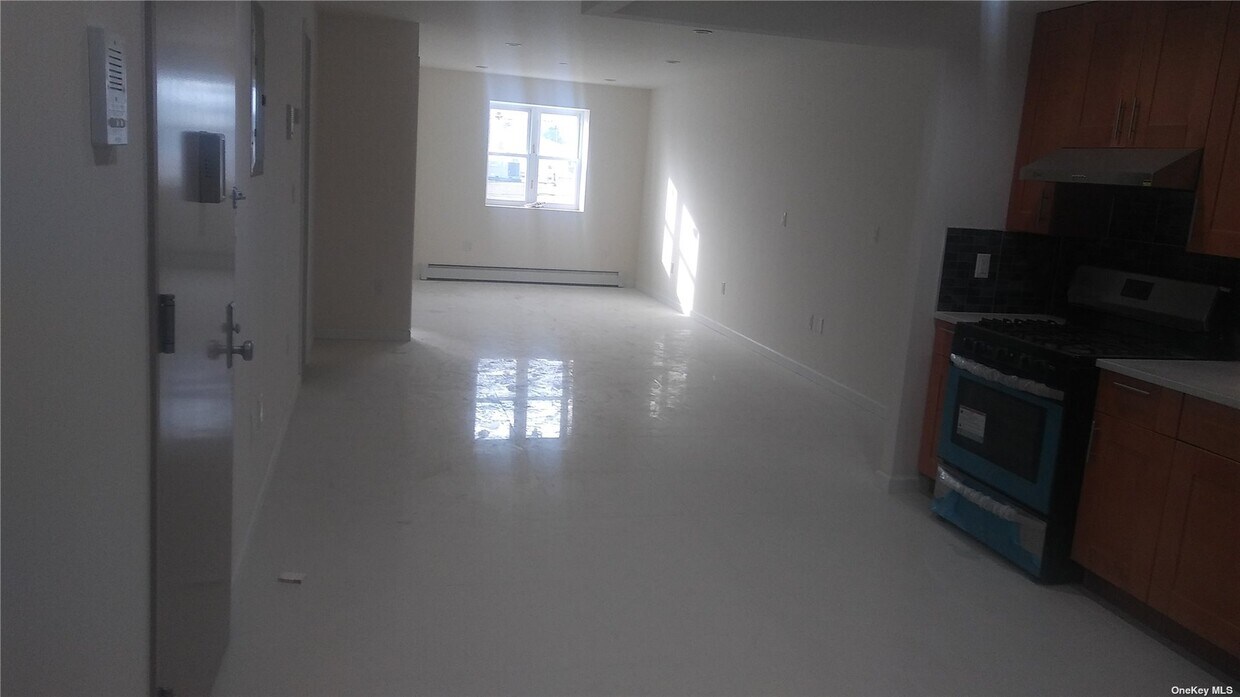 Foto del edificio - 45-37-45162 162nd St