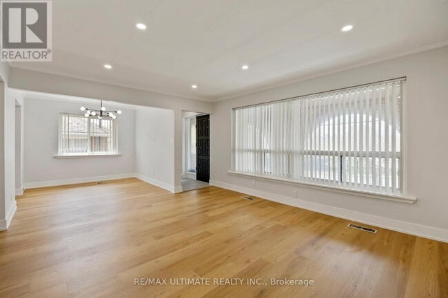 Building Photo - 129 Culford Rd