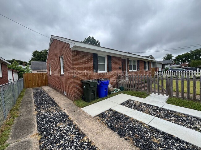 Foto del edificio - 8803 Chesapeake Blvd