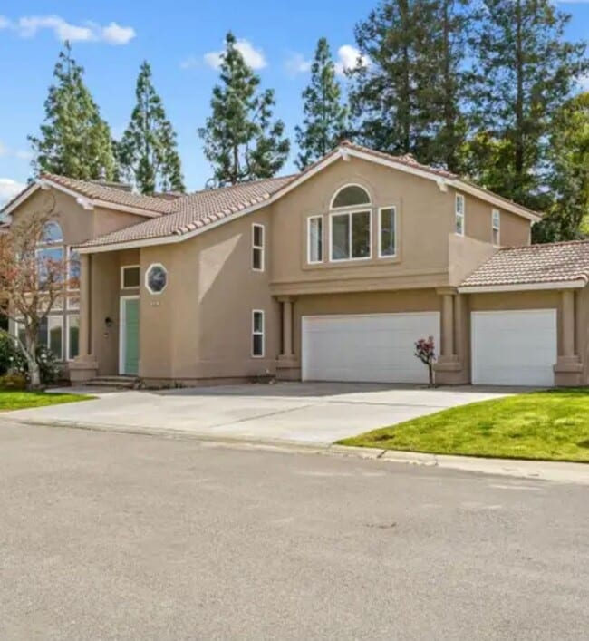 Building Photo - Single Family Home