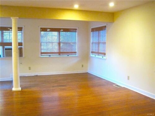 Foto del edificio - 39 Seven Lakes Dr