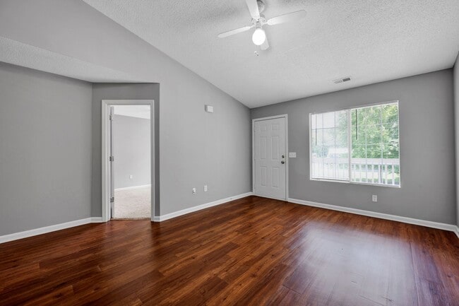 Building Photo - Chinaberry Commons Apartments