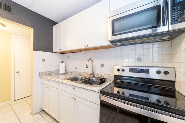 Building Photo - 1510 Ocean Shore Blvd