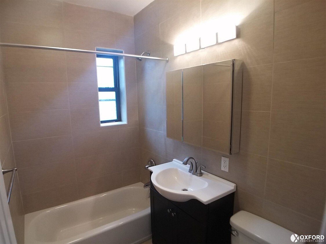 Foto del edificio - 464 Clinton Ave