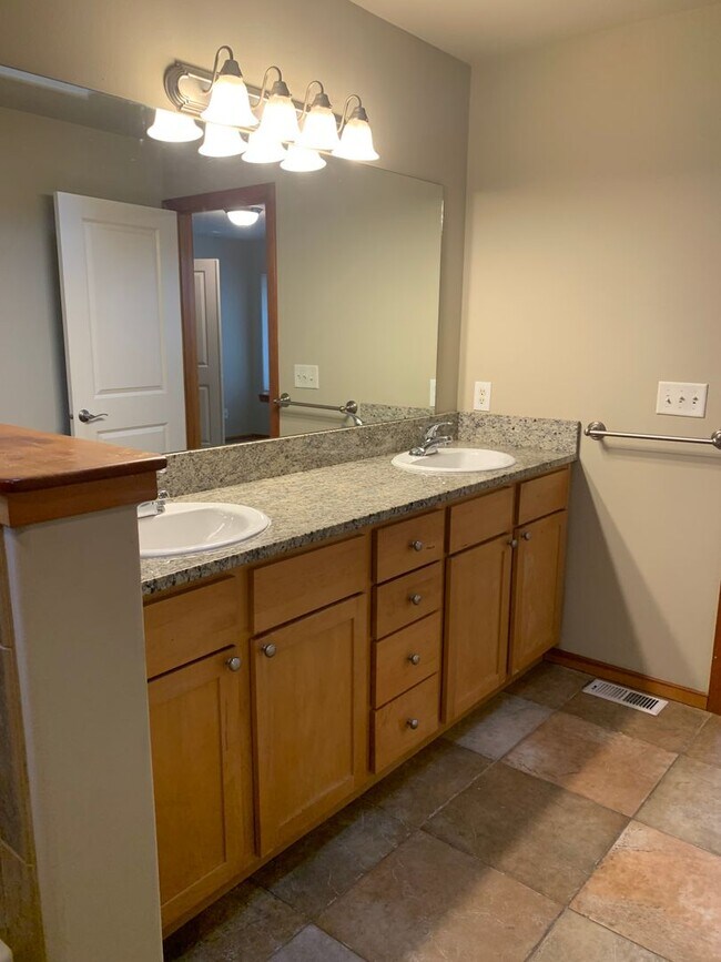 Building Photo - Frances Carey