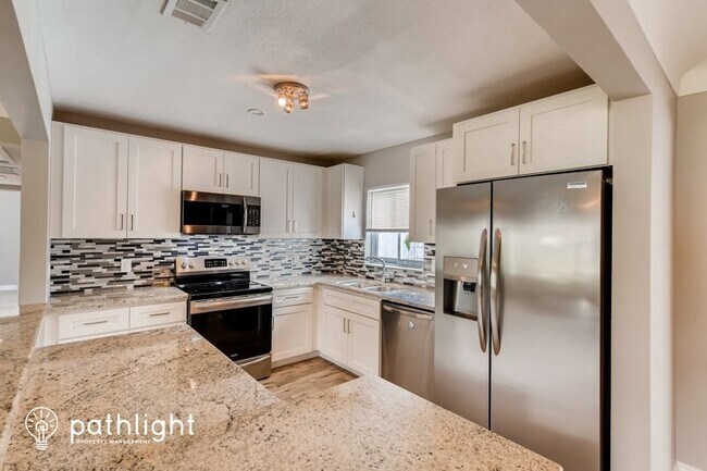 Foto del edificio - 6822 31st Avenue North