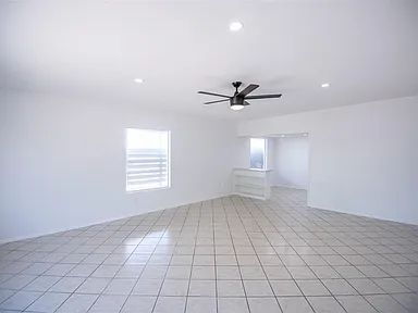 Building Photo - "Updated 3-Bedroom, 2-Bath SOLAR Home in Yuma"
