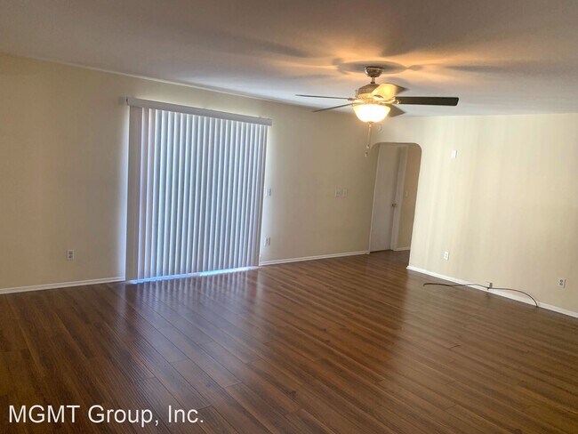 Building Photo - 3 br, 1.5 bath House - 1100 N Evergreen St