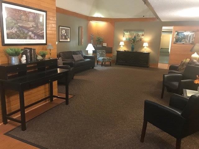 Foto del edificio - Fairway Tower and Manor Apartments