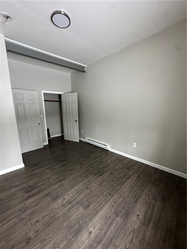 Foto del edificio - 1045 S Clinton Ave