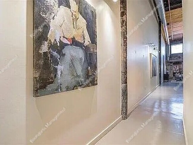 Foto del edificio - 170 Boulevard SE