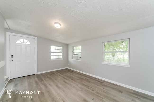 Foto del edificio - 3823 Ave J NW