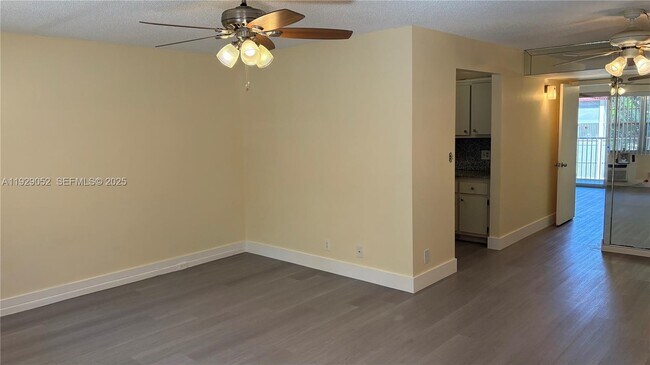 Foto del edificio - 200 SW 132nd Way