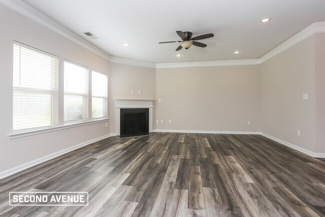 Foto del edificio - 233 Klinetop Dr