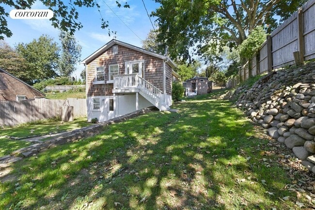 Building Photo - 121 Tuthill Rd