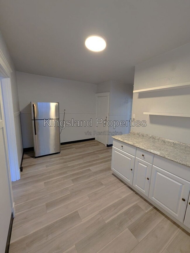 Building Photo - 4982 Oleatha Ave