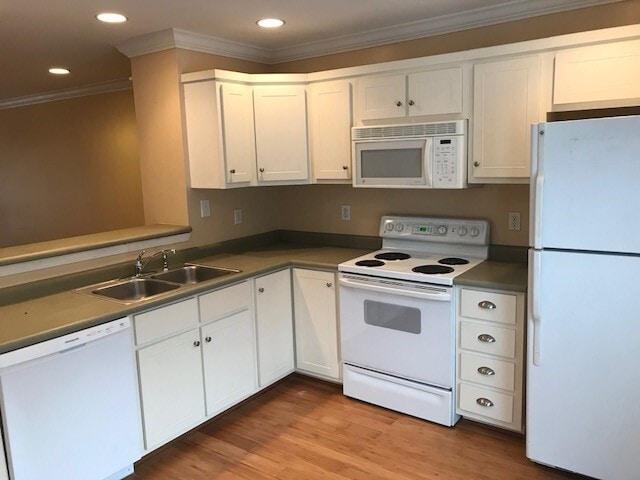 Building Photo - 660 Barnett Shoals Rd