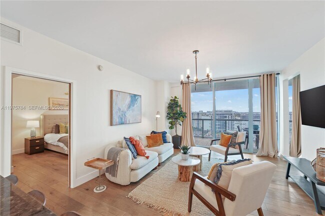 Foto del edificio - 6799 Collins Ave