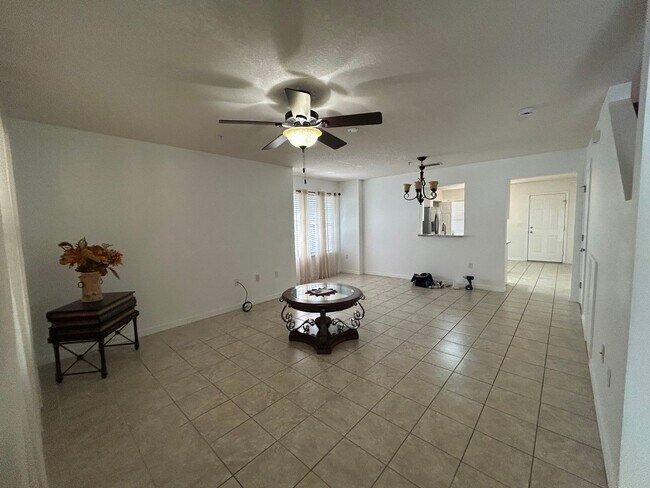 Foto del edificio - Charming 3/2.5 Condo in SW!