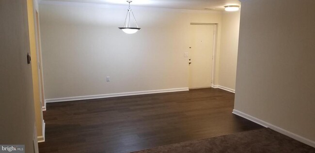 Building Photo - 18324 Streamside Dr