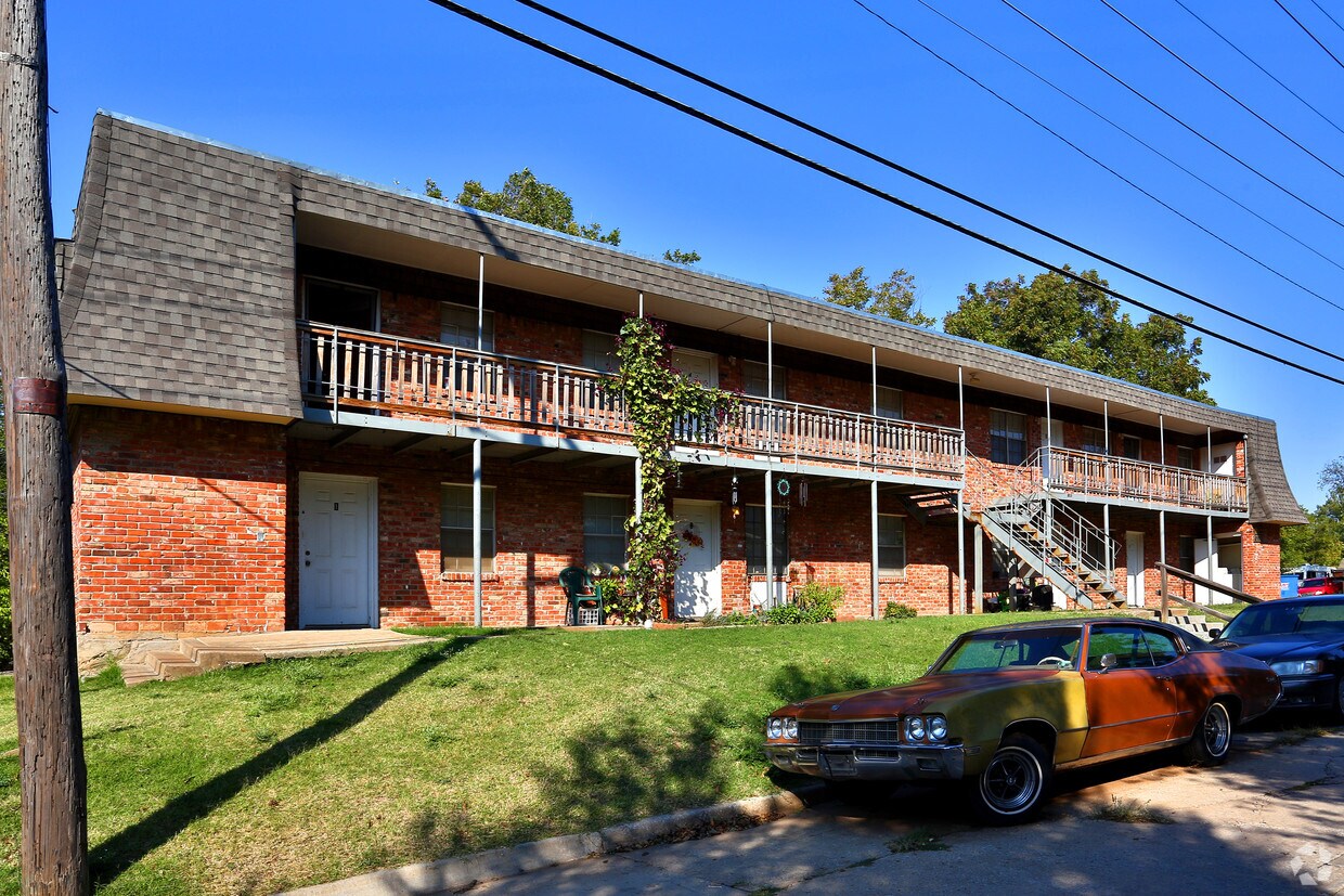 Foto del edificio - College Corner Apartments