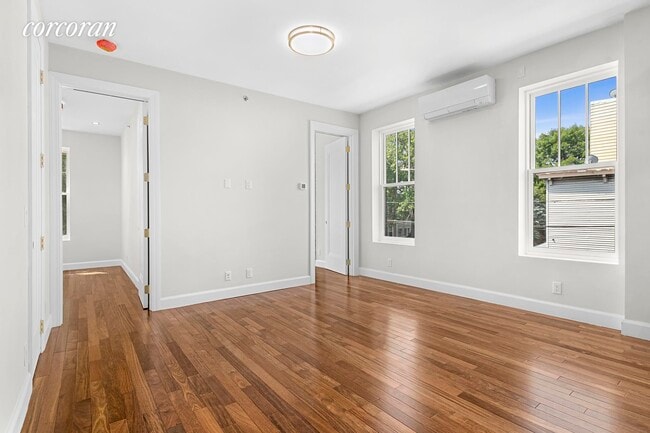 Building Photo - 179 Meserole Ave