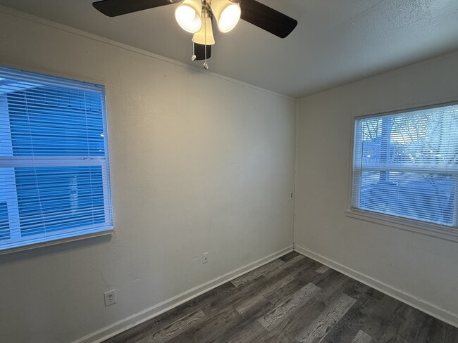 Building Photo - 919 Sycamore St