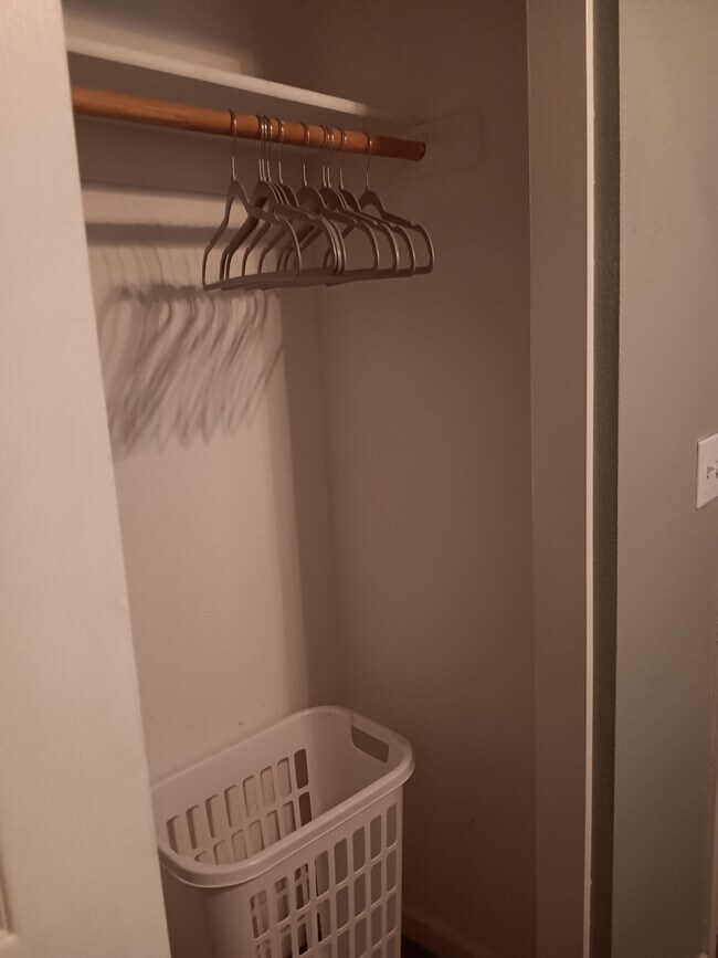 Foto del edificio - 2825 Tulare Ct