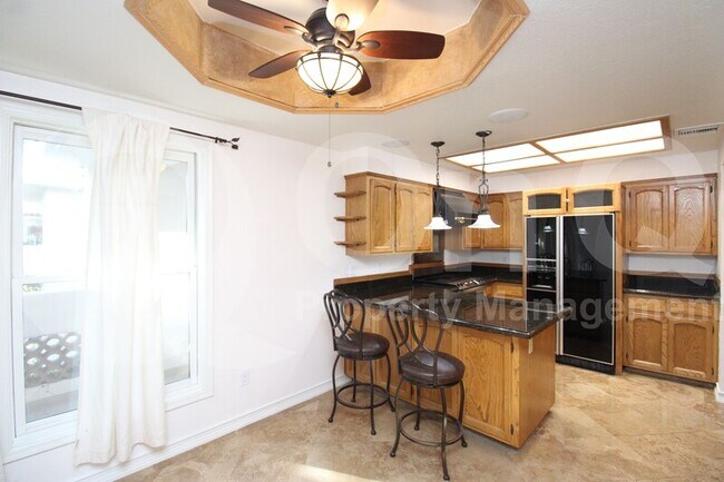 Foto del edificio - 5200 S Lakeshore Dr