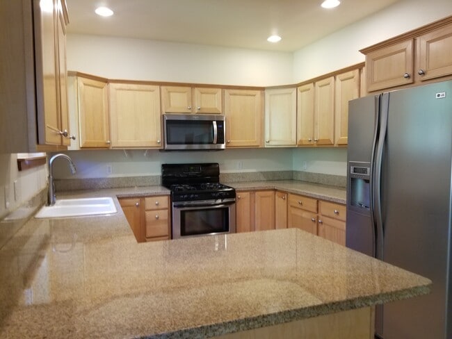 Building Photo - 3532 Skylark Loop