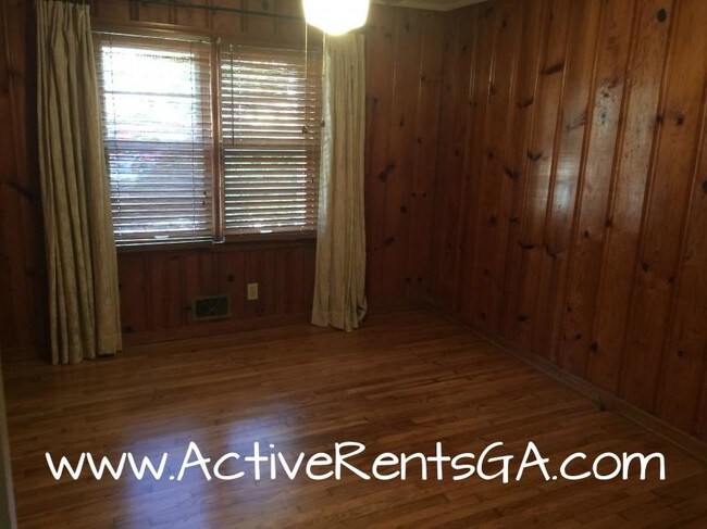 Foto del edificio - 1809 Twin Pines Dr