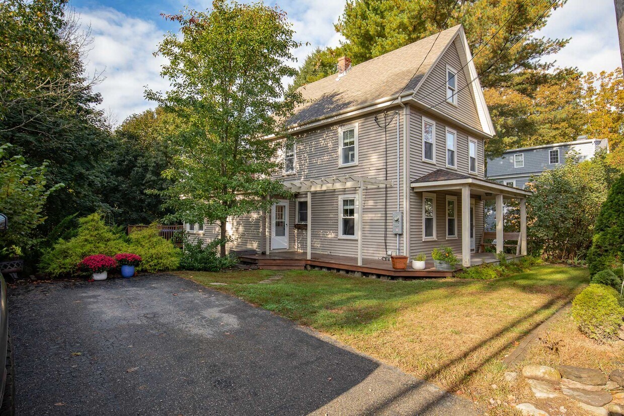 Primary Photo - 713 Sagamore Ave