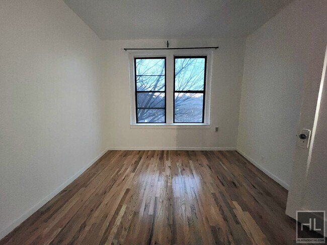 Building Photo - 29th Street