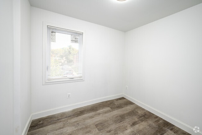 4BR, 2BA - 991SF - Bedroom - Discover Your Dream Home on Anacostia Rd SE!