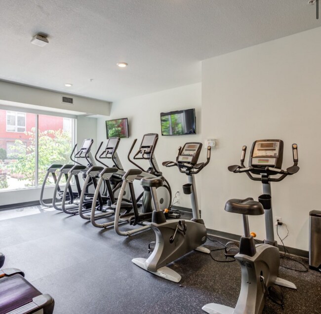 Foto del edificio - 1101 University Ave SE