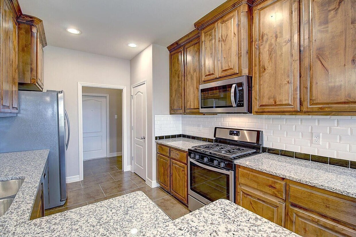 Foto principal - 7530 Sable Creek Dr
