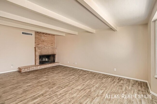 Building Photo - 8835 E Bluefield St