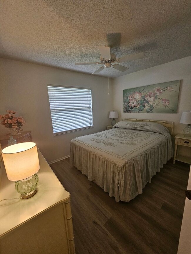 Building Photo - Fully Furnished 55+ Condo in Winter Haven