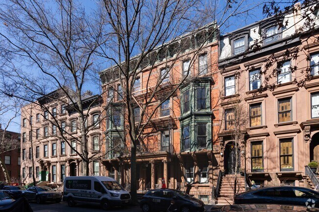 Foto del edificio - Remsen Owners Corporation