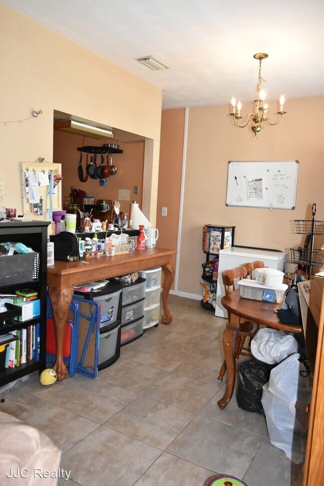 Foto del edificio - 3 br, 1.5 bath House - 4310 Turpin Pl