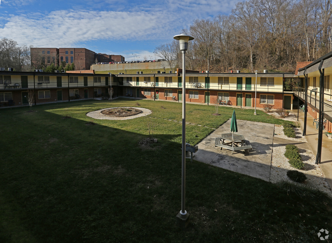 Patio - Washington Square Apartments