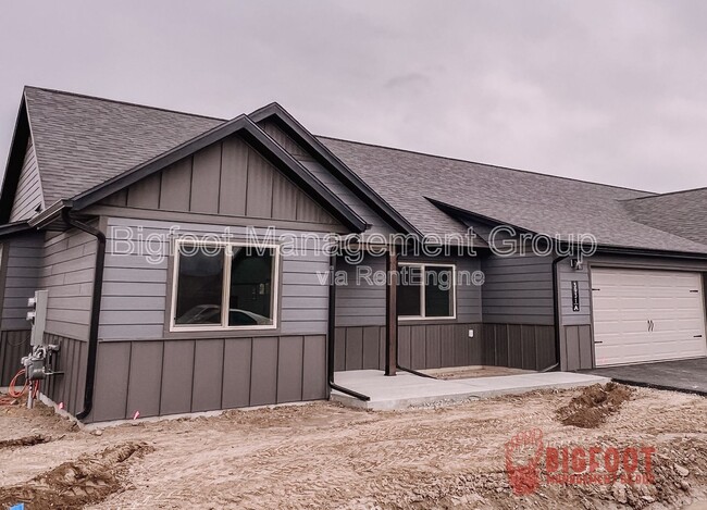 Building Photo - 3931 Swan Rd