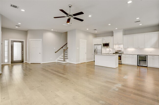 Foto del edificio - 5905 Petty St