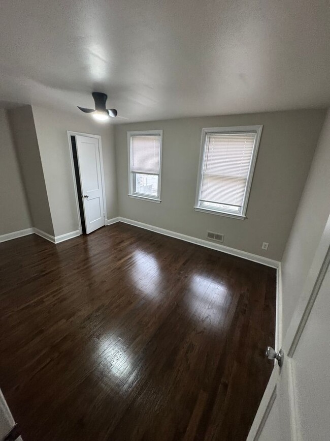 Foto del edificio - Eastfield townhome is Move-in Ready!